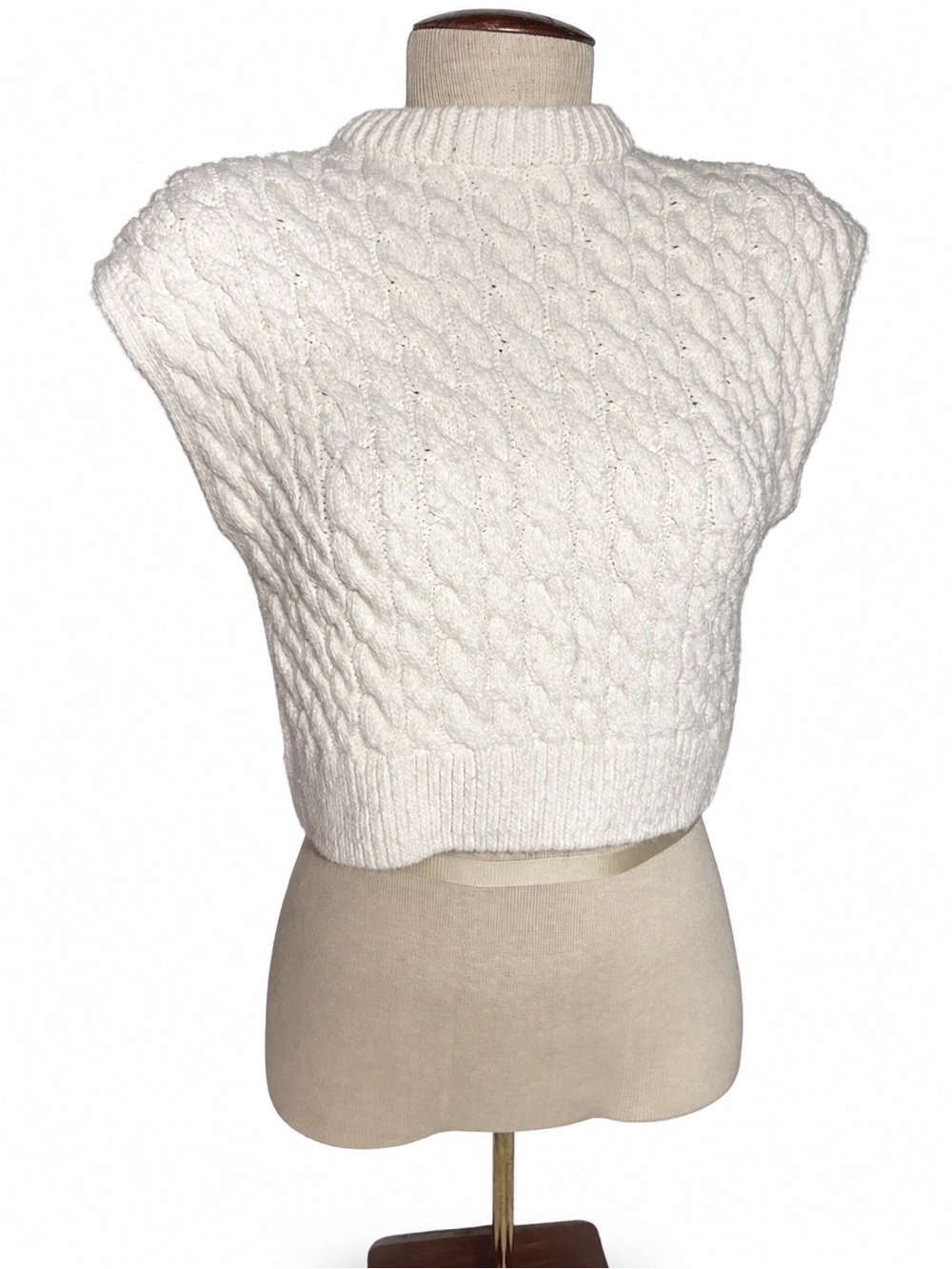 Zara Cream Cable-Knit Cropped Sleeveless Top